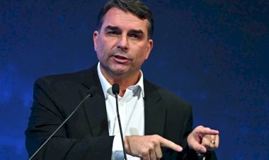FLÁVIO BOLSONARO REFORÇA CONVITE PARA DEBATER COM LULA NA GLOBO