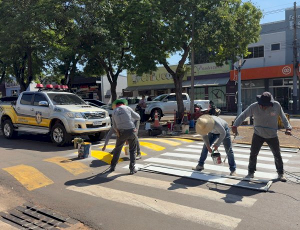 GOVERNO DE MUNDO NOVO INTENSIFICA MELHORIAS NA SINALIZAÇÃO DE TRÂNSITO NO CENTRO DA CIDADE