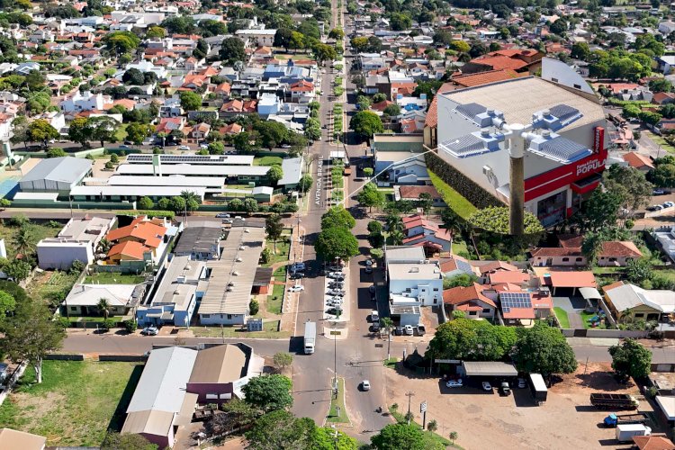 PREFEITA ANUNCIA REATIVAÇÃO DE SUPERPOSTES E NOVA ILUMINAÇÃO NA AVENIDA BRASIL