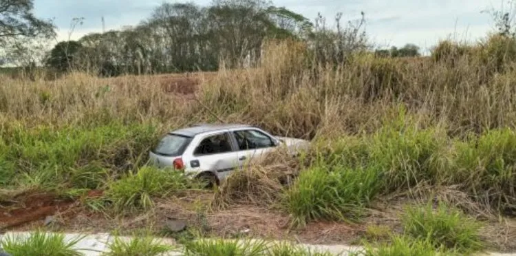MOTORISTA EMBRIAGADO ATROPELA TRÊS CICLISTAS NA SAÍDA PARA PORTO MORUMBI E É PRESO EM FLAGRANTE EM ELDORADO