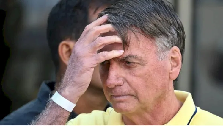 BOLSONARO MANTÉM QUADRO ESTÁVEL, MAS APRESENTA SONOLÊNCIA E ALTERAÇÕES DE EQUILÍBRIO